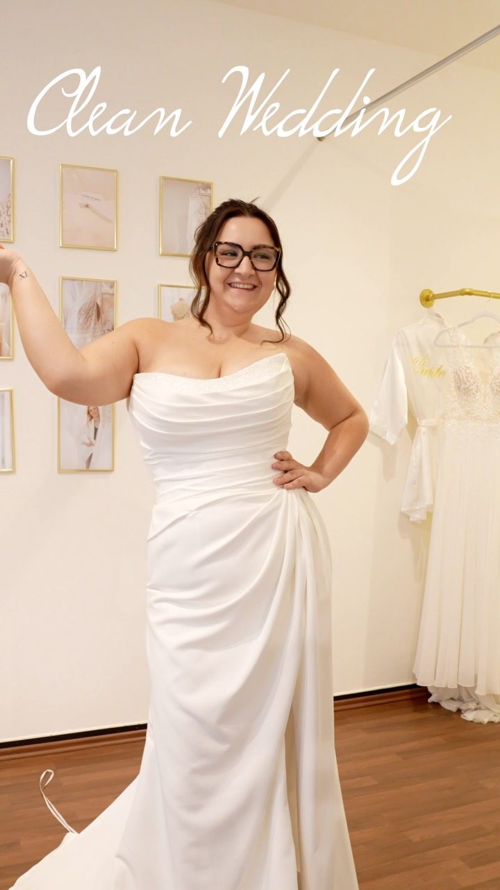 Reel Clean Wedding: Curvy Braut im schlichten drapierten Brautkleid